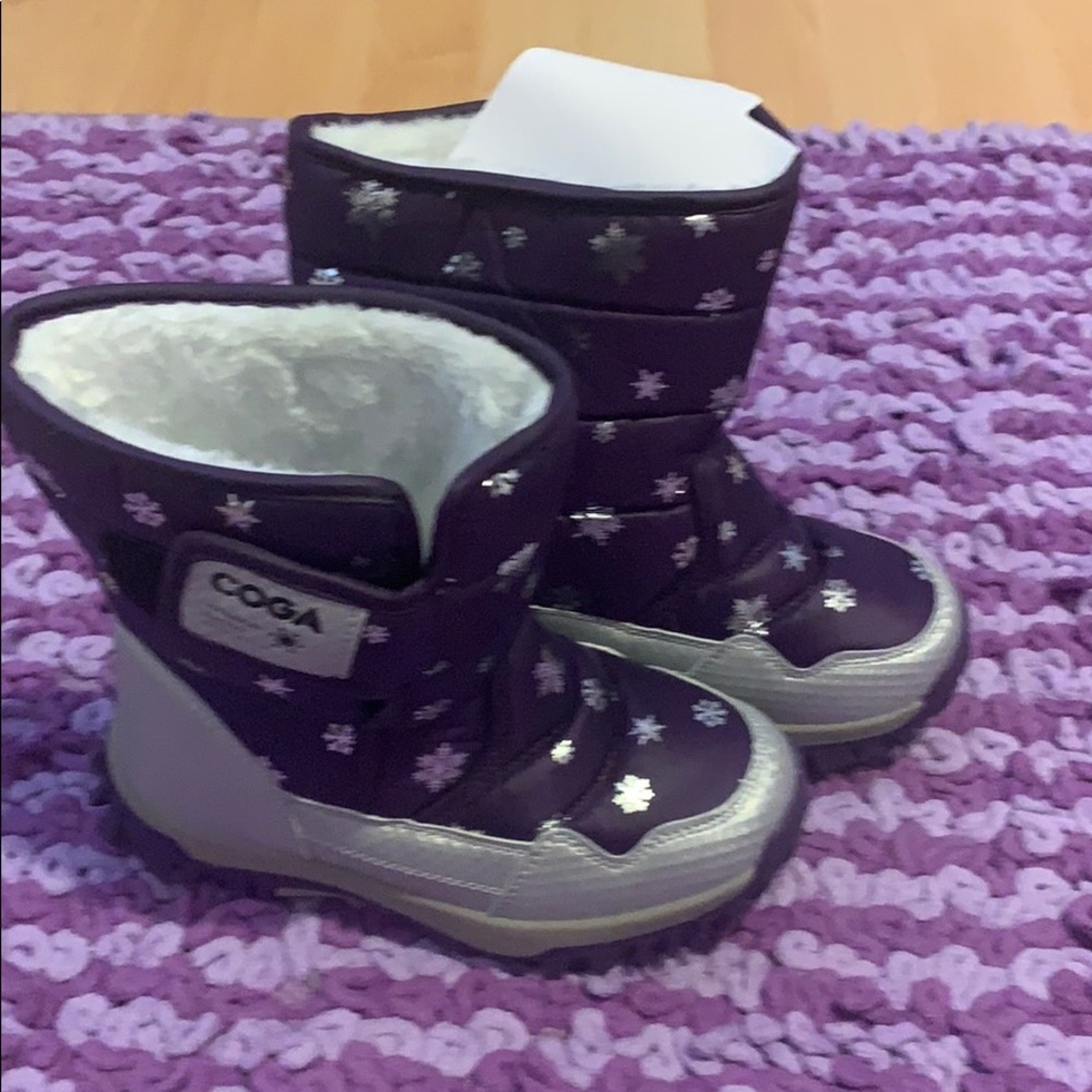 Girls snow boots